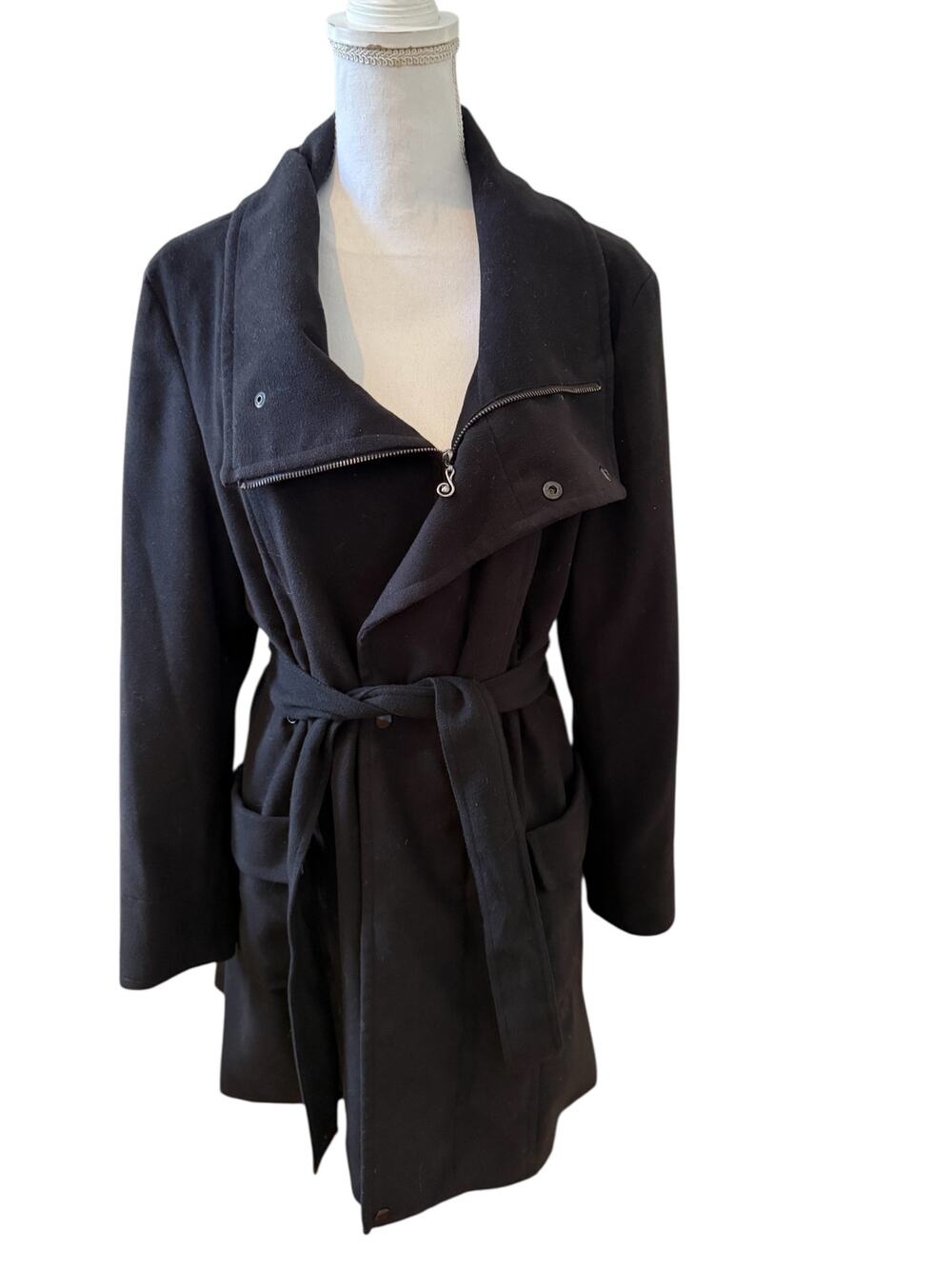 Samuel Dong Feminine Belted Wool Longline Coat Black M